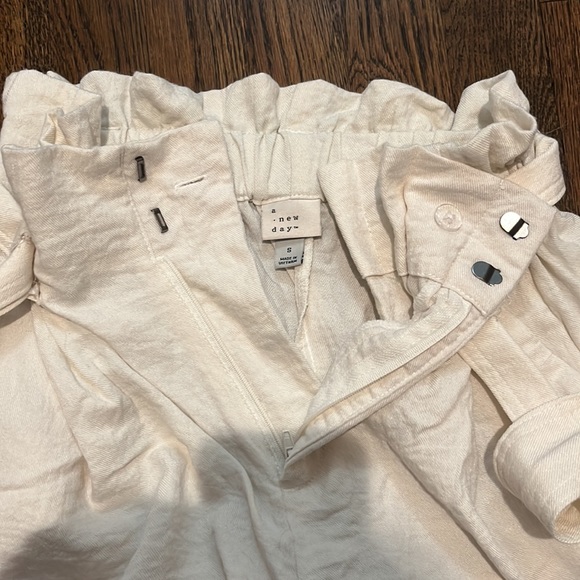 High waist canvas shorts - Picture 3 of 3